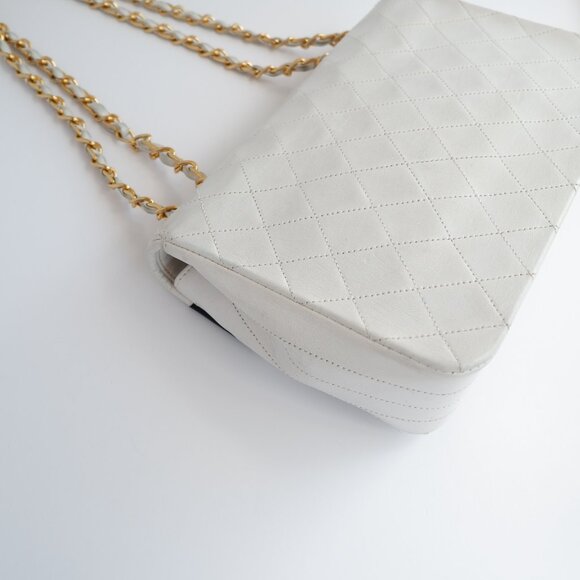 Authentic Preowned Vintage Chanel White Single Flap Bag - GHW - Picture 10 of 16